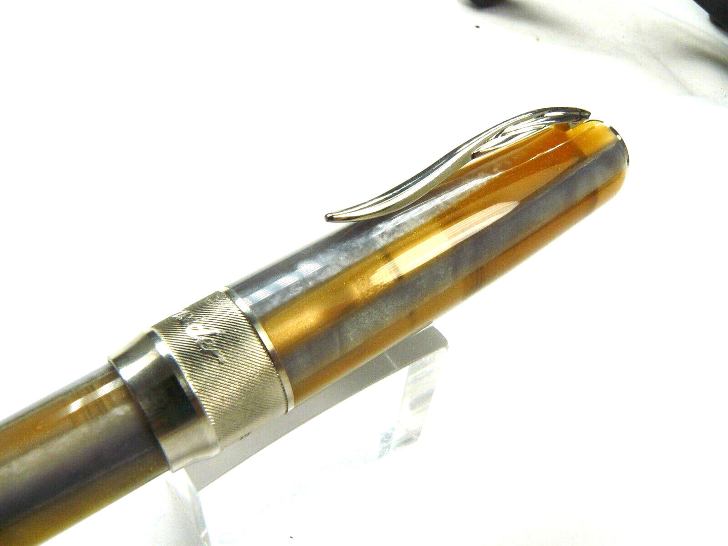 PINEIDER ARCO BYSANTIUM FOUNTAIN PEN - GOLD STONE (LIMITED EDITION) 14K FINE NIB