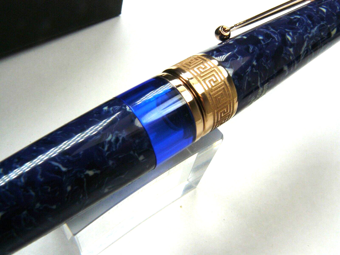 Delta Lapis Blue Celluloid Limited Edition 188 Fountain Pen Gold trim 14k Stub