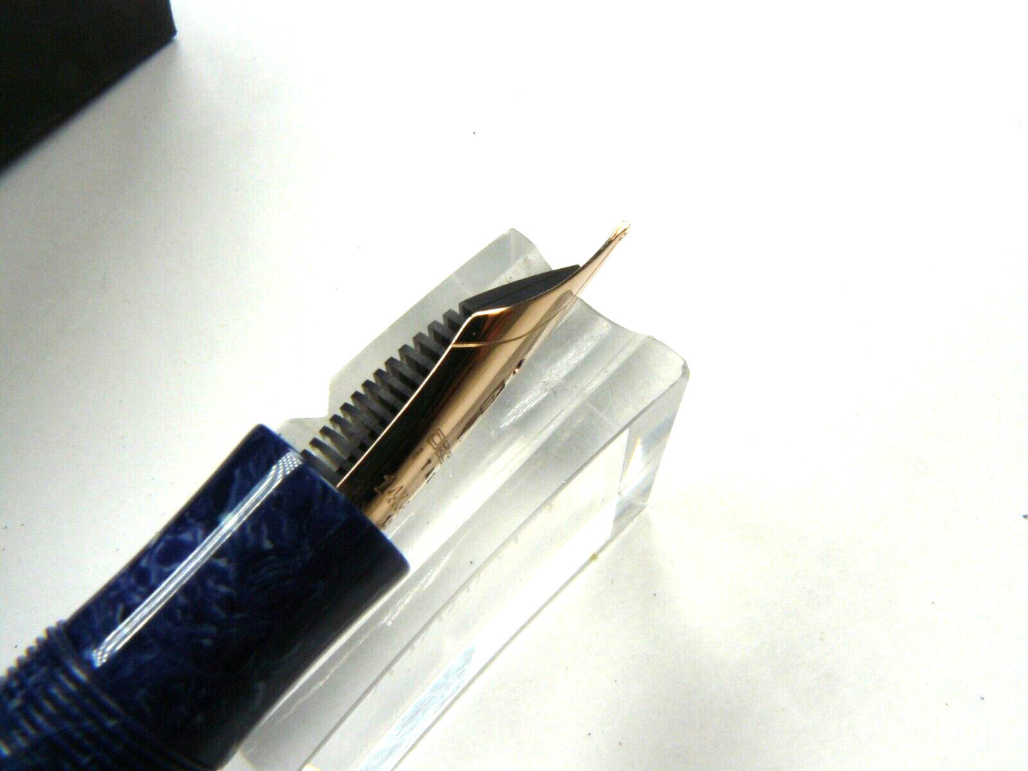 Delta Lapis Blue Celluloid Limited Edition 188 Fountain Pen Gold trim 14k Stub