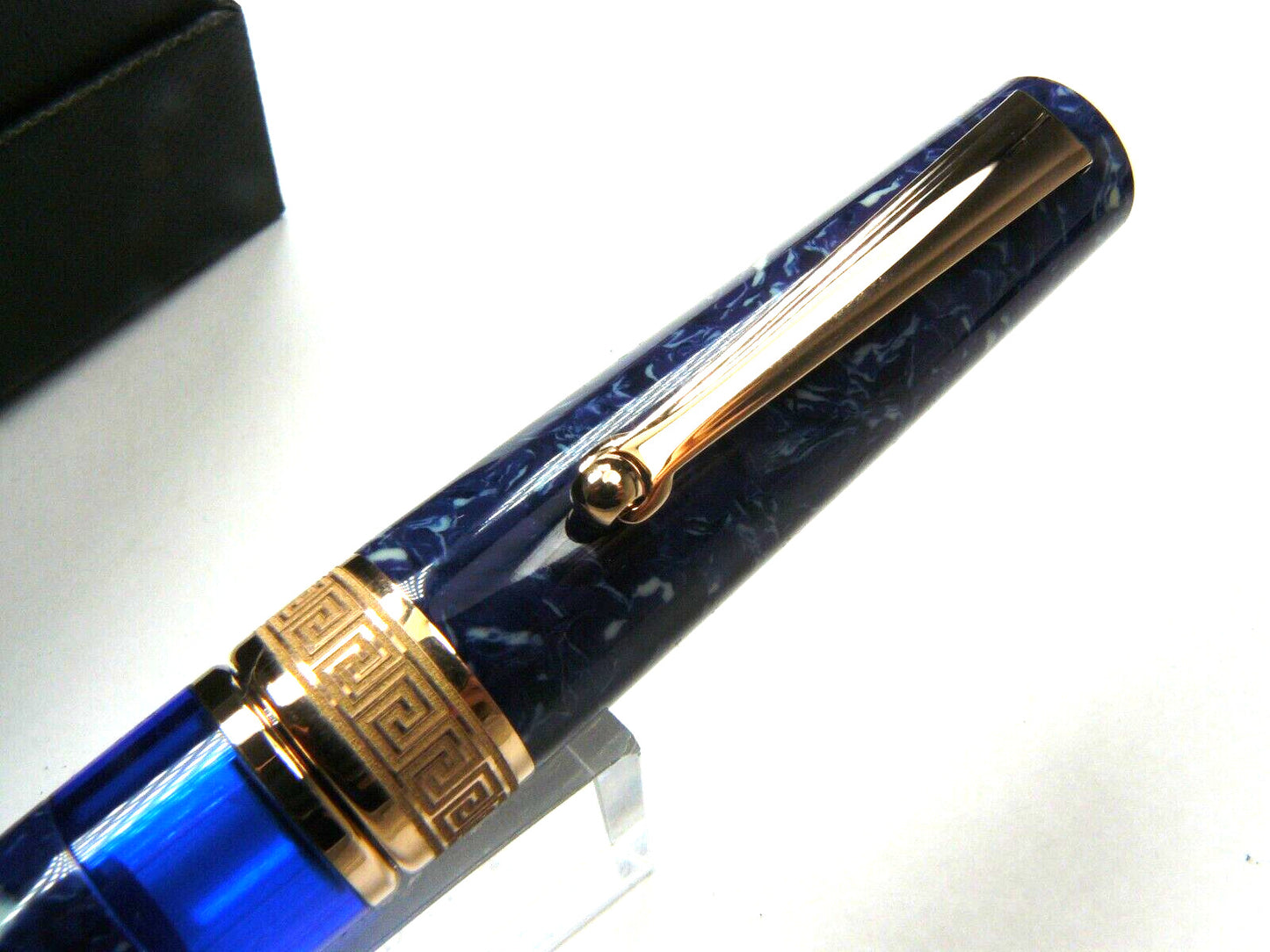 Delta Lapis Blue Celluloid Limited Edition 188 Fountain Pen Gold trim 14k Stub