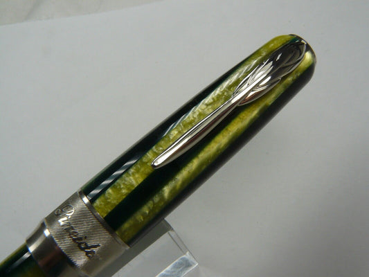 PINEIDER ARCO BYSANTIUM FOUNTAIN PEN - LEMON & GRASS (LIMITED EDITION) FINE 14K